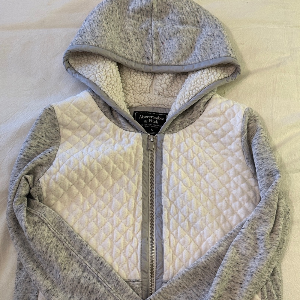 Abercrombie Kids Heather Gray and White Puffer Jacket